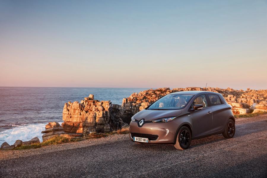  Renault Zoe Edition One 2016 года  (фото 27 из 30)